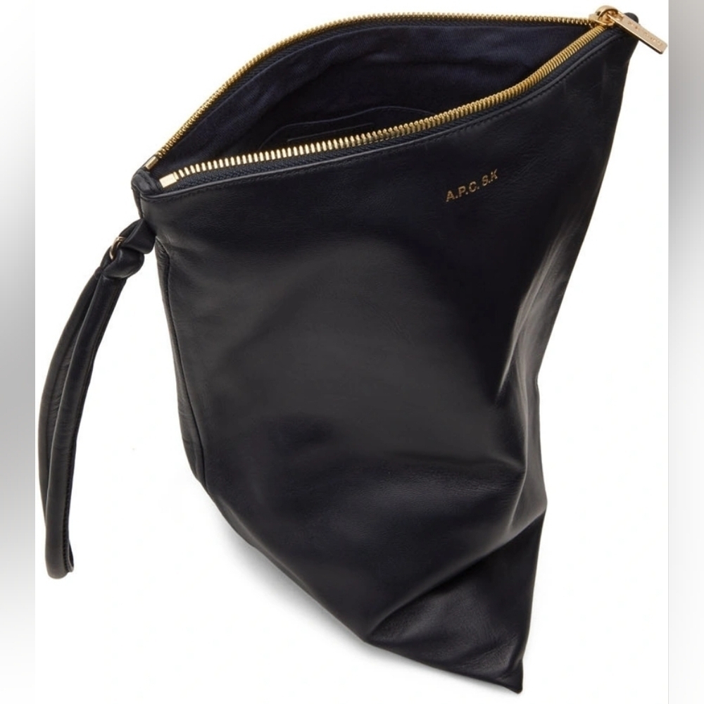 A.P.C. Navy Suzanne Pyramid Clutch BNWT with scratches